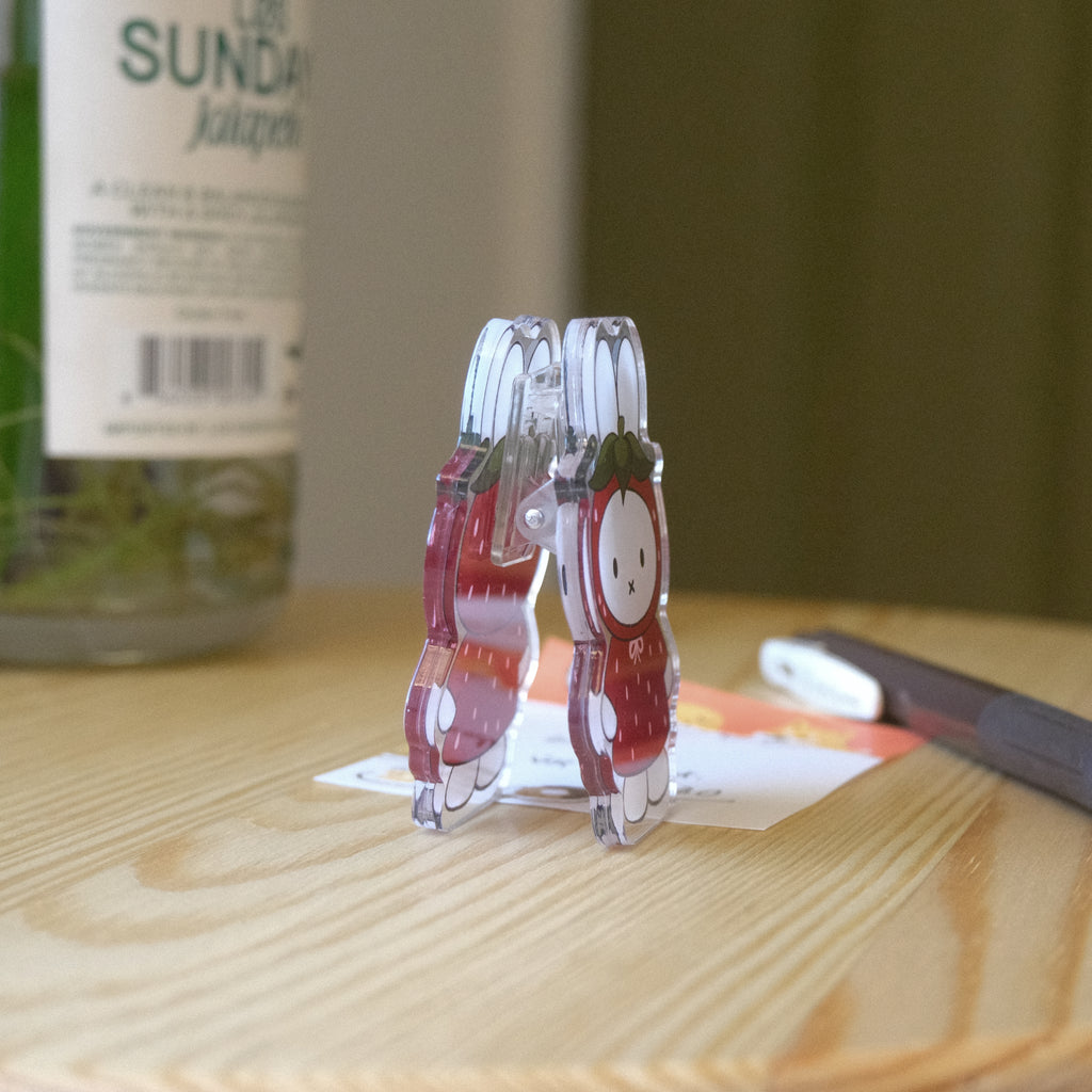 Berry Bunny Picture Clip